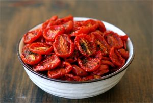 Semi dried tomatoes